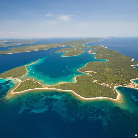 Vela Baraka Βίλα *